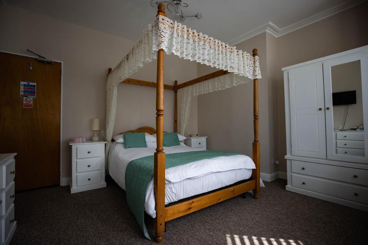 Claremont Couette-café 4*
